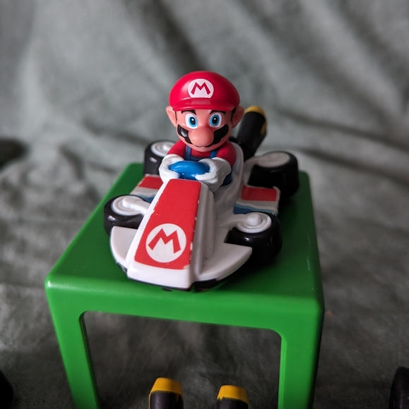 Nintendo Super Mario Bros Kart Kids Meal Toys Toad Toadette Dk Mario 2022 Pick - Picture 10 of 12
